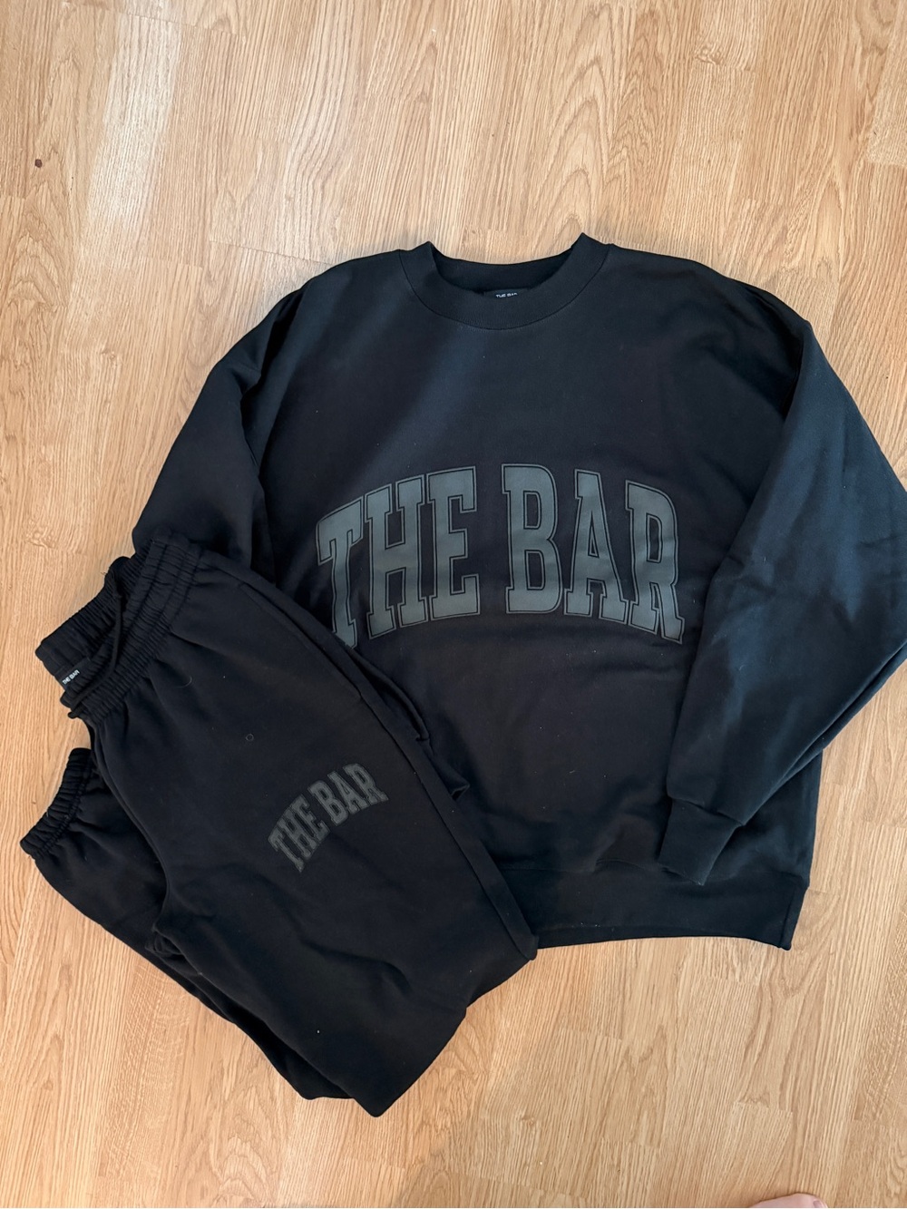 THE BAR Black Logo Crewneck Sweatset